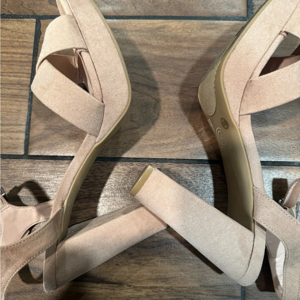 Chinese Laundry Z-Always micro suede dark nude heels size 8.5